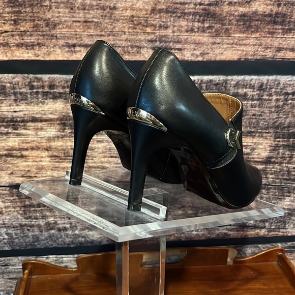Calvin Klein bootie heels - Picture 2 of 11